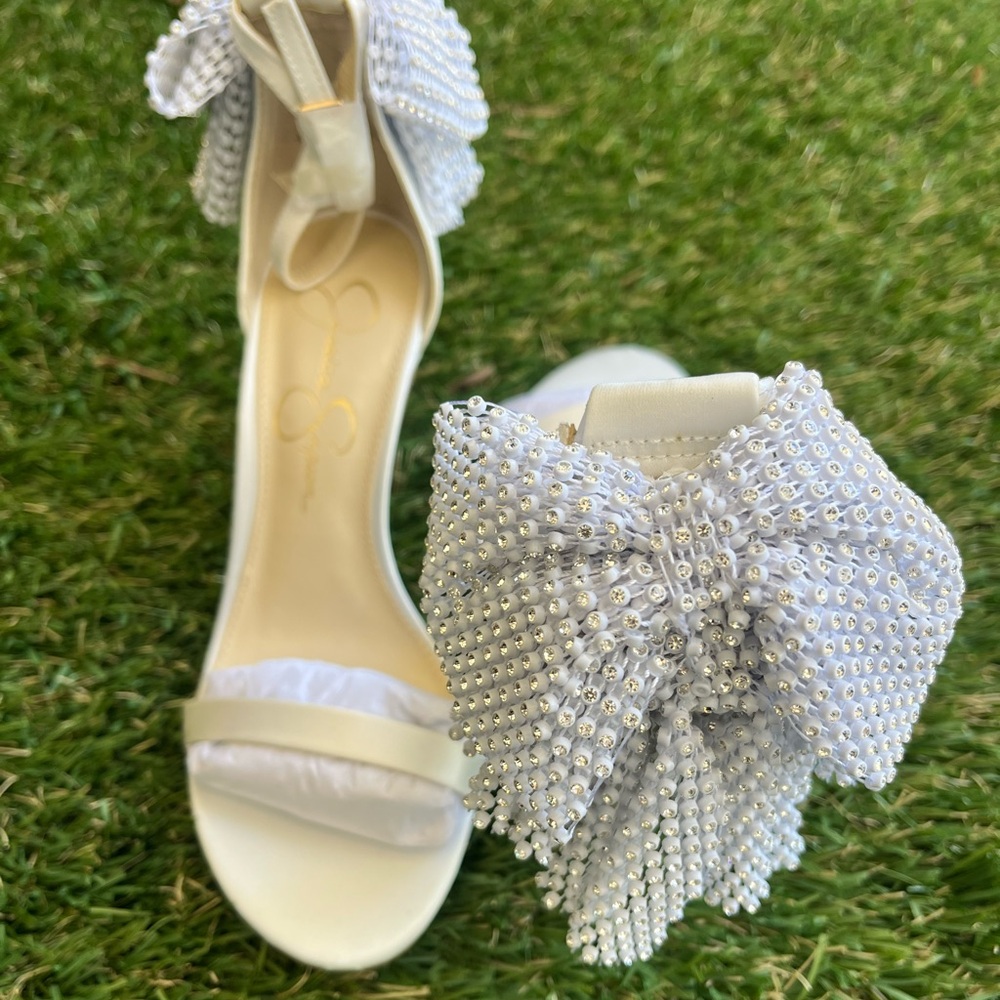 Jessica Simpson White Beaded Bow Heels